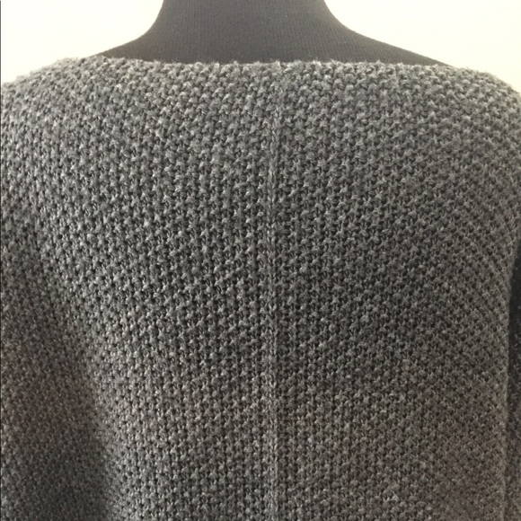 Cropped Grey knit sweater - Picture 13 of 15